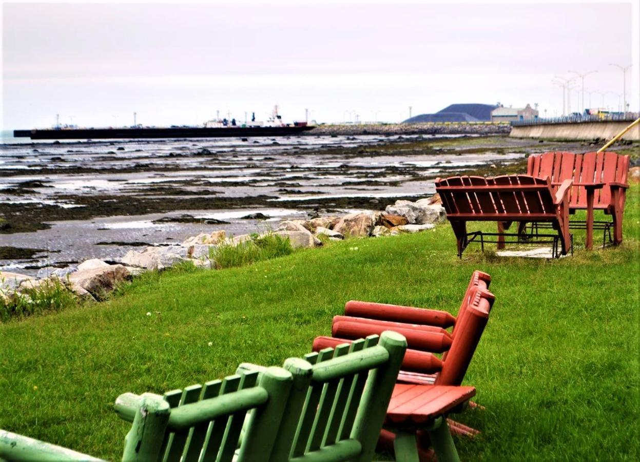 Motel Rimouski Exterior photo